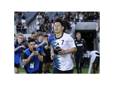 손흥민 레비 전 회장에 감사 인사