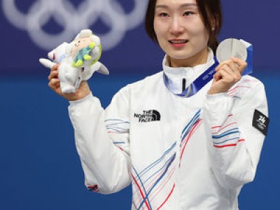최민정 올림픽 사상 첫 3개 종목 금메달 달성