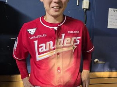 SSG 김성욱 이적 후 첫 선발 경기에서 폭발했네