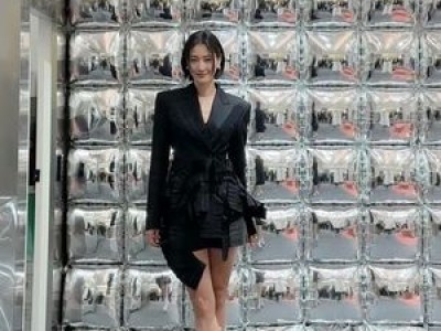이현 완벽한 몸매로 근황 전해